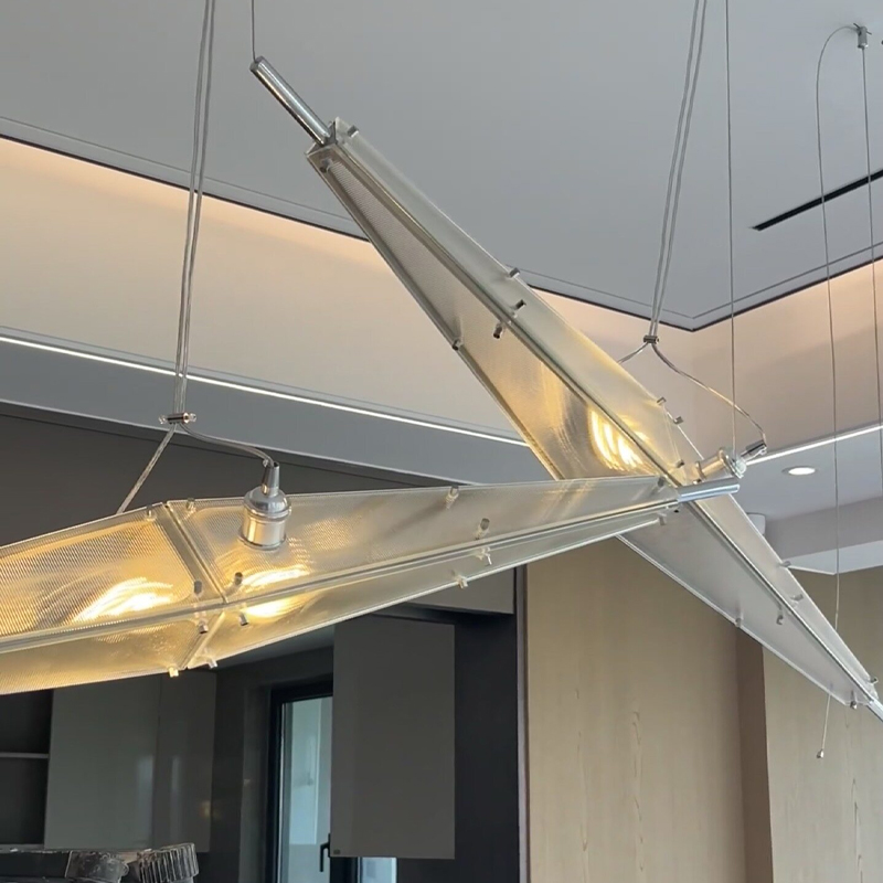 ثريا زجاجية LED بتصميم بسيط، إ - مراجعة Interior Design Years وسعره